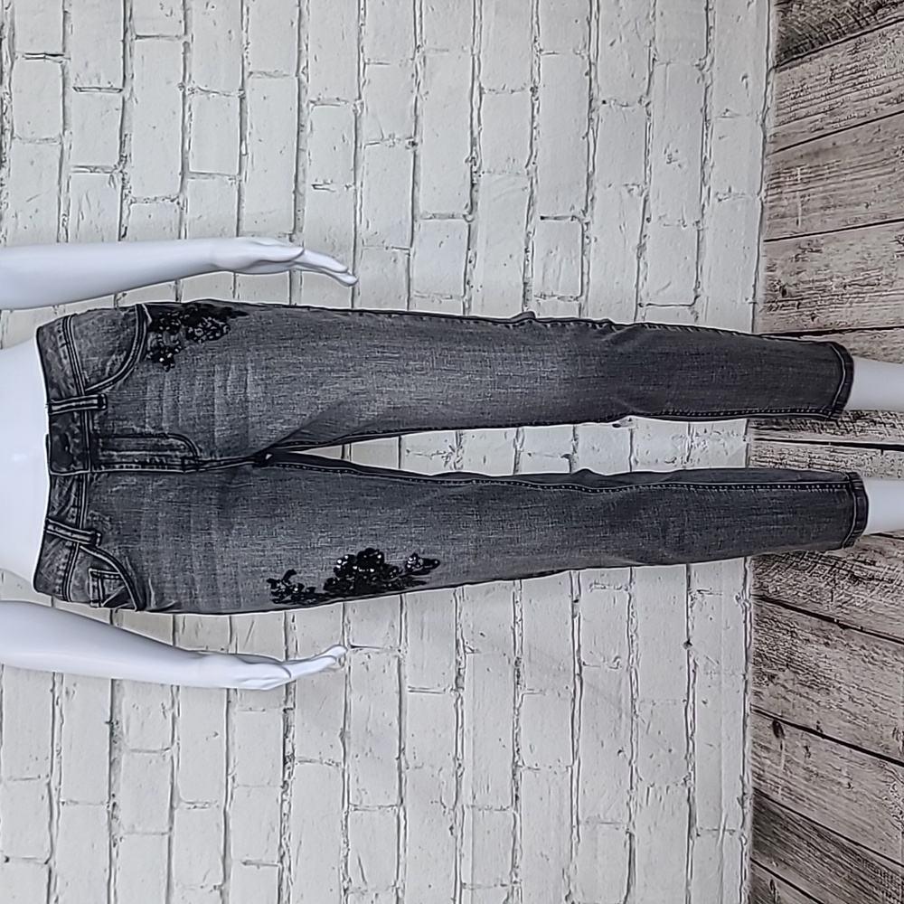 Kensie Stretch Dark Gray Mid-Rise Denim Sequin Floral Skinny Jean in Black Wash